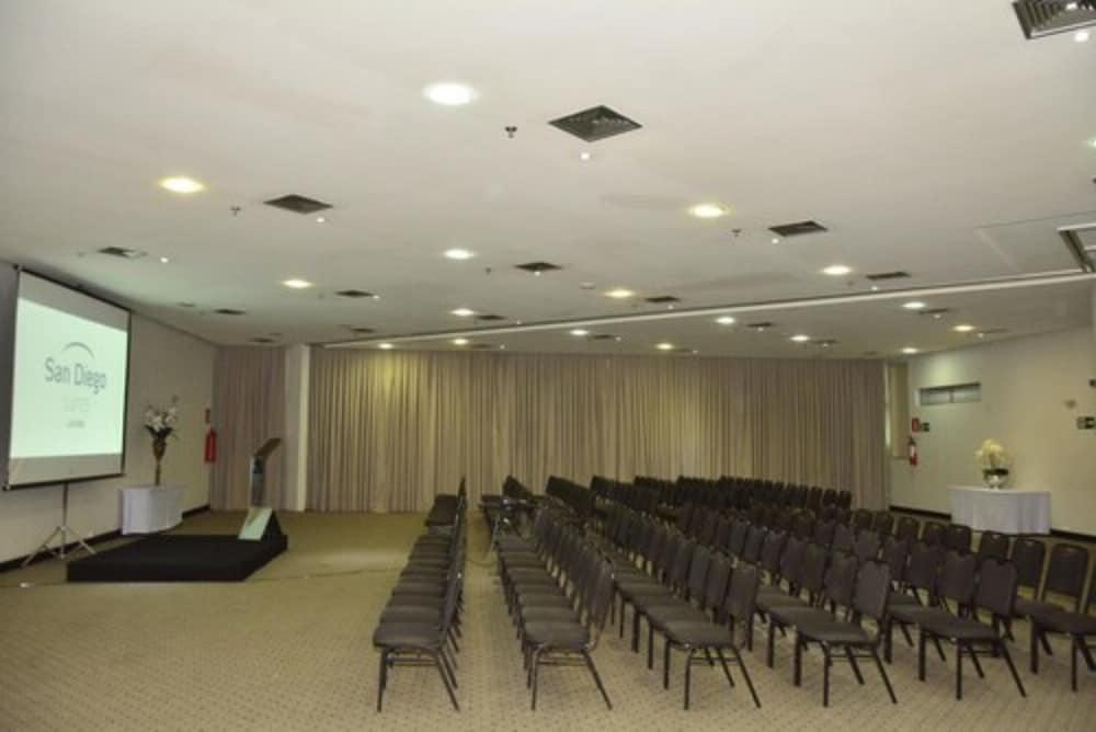 San Diego Suites Lourdes - Oficial Belo Horizonte Luaran gambar